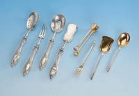 4-teil. Vorlegebesteck, 950er Silber, um 1900, Meistermarke unged. (MJ mit Becher), fein graviert, hervorragende Verarbeitung, best. aus: ...