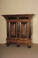 Barockstilschrank, Niederlande, nach dem Vorbild von 1680/1710, Korpus Eiche massiv, sogenannter Kissenschrank, abgeschrÄgte Ecken, freistehende ...