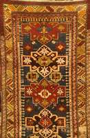 Karabagh Antik, Kaukasus, um 1900/10, Wolle auf Wolle, ca. 267 x 140 cm, Schätzwert: 4900.- EURO, EHZ: 3, gesamt guter Zustand, Pfl anzenfarben, ...
