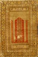 Kula Antik (Gebetsteppich), Türkei, um 1830/1840, Wolle auf Baumwolle, ca. 172 x 115 cm, Schätzwert: 6900.- EURO, EHZ: 4, altersbed ingter ...