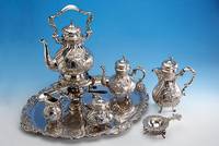 Großes Tee- und Kaffeeservice, 800er Silber, deutsch um 1880/90, Gew. total ca. 4430 g, best. aus: Kaffee- und Teekanne, Kanne mit StÖvchen, ...