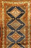 Kurde alt, um 1920, Wolle auf Wolle, ca. 202 x 110 cm, Schätzwert: 2200.- EURO, EHZ: 3