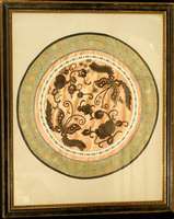 Seidenstickerei, China, um 1880, reine Naturseide, ca. D: 36 cm, SchÄtzwert: 1600.- EURO, EHZ: 3 (altersbedingt in einen guten Erh ...