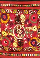 Susani, Usbekistan, ca. 60 Jahre, Seide auf Baumwolle, ca. 94 x 94 cm, SchÄtzwert: 950.- EURO, EHZ: 2-3, guter Zustand