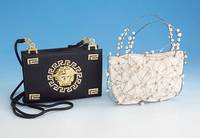 GIANNI VERSACE-Damenhandtasche, schwarzer Satin, reiche Versace-Applikationen (MÄandermuster, Medusenkopf), Metall vergol- det, reicher ...