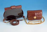 Bakelit-Handtasche Charles Jourdan, rotbraunes Bakelit, Seideninnenfutter ManGiame li, Italy, Seidenkordel, ca. 22 x 15.5 cm, SammlerstÜck