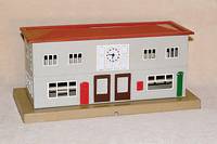 BahnhofsgebÄude, MÄrklin, 1938-1942, Spur O, Blech, bunt lithographiert, Fahnenstange fehlt, sonst altersbed. guter Zustand, H. ca. 17 cm, ...