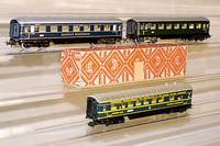 Konvolut MÄrklin Personen/SchÜrzenwagen, 50er Jahre, Spur HO, best. aus: D-Zug-Wagen 4006 (346/1), seltene Version 7, Speisewagen 4009 (346/2J). ...