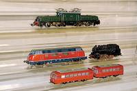 E-Lok, MÄrklin, Anf. 60er Jahre, Spur HO, Nr . 3015, Krokodil, Umschalter defekt, lÄuft nicht, sonst guter Zustand, l. bespielt