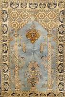 Ghom, Persien, ca. 50 Jahre, Korkwolle mit Seide, ca. 210 x 149 cm, SchÄtzwert: 3300.- EURO, EHZ: 2, altersbedingt in einen sehr gute n ...