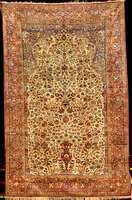 Keschan Seide Antik, Zentralpersien, 19. Jahrhundert, reine Naturseide, ca. 198 x 128 cm, Schätzwert: 9000.- EURO, EHZ: 2 (altersbed ingt in einen ...