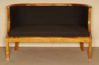 Sofa, im Biedermeierstil, nach dem Vorbild von 1830, Kirschbaum massiv, handpoliert, sehr bequem, praktisch, zierlich und robust, vielfach ...