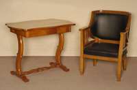Damenschreibtisch, Oberteil um 1820/30, StilmÖbel, Weichholz, Kirschbaum massiv, Unterteil im Stile des 2. Barock unter Verwendung Älterer Teile ...