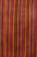 Seidenschal alt, Buchara-Seidenstraße, Handgewebt, um 1920, Streifen Muster in Farbab stufungen, ca. 117 x 93 cm, SchÄtzwert: 750.- EURO, EHZ: 2 ...