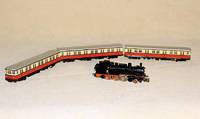 3-teilige Berliner S-Bahn, MÄrklin, 1991-94, Spur HO, Nr. 3128 und 4187, rot/beige, alle Teile festverschraubt, orig. Kartons anbei, intakt, ...