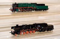 Dampflok mit Tender, MÄrklin, 90er Jahre, Spur HO, Nr. 34161, mit Universalelektr. fÜr Einsatz im Delta u.Digital-System, unbespielt, im orig. ...