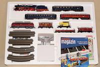 MÄrklin-Starter-Set, 90er Jahre, Spur HO, Nr . 29854, GÜterzug und Personenzug, im orig. Karton, komplett und unbespielt