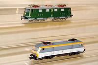 E-Lok, MÄrklin, 70er/80er J., Spur HO, Nr. 3350, grÜn, lt. Einl. intakt, im orig. Karton, l. bespielt (Pos. oben)