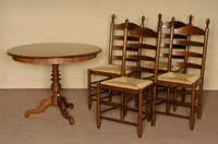Tisch, Holland, um 1860, Louis-Philippe, Mahagoni massiv, gedrechselter Fuß, 3-fach ausladend, MÖbel restauriert und neu lackiert, ...