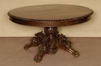 Tisch, Frankreich, um 1880, Eiche massiv, ovale Platte mit geschuppter Umrandung, SÄulenfuß 4-fach ausladend, diese aus dem Vollholz geschnitzt ...