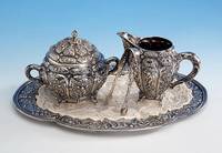 Set Zuckerdose und Sahnegießer, 800er Silber, deutsch/wohl Hanau 30er Jahre, Zuckerdose mit Deckel, innen vergoldet, H. ca. 11 cm, mit 2 Henkeln ...