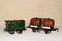 Weinwagen, MÄrklin, 1926 (?), Spur 0, Nr. 1940, FÄsser abnehmbar, Aufschrift "Wein -Transport RÜdesheim No. 416", Faßdeckel fehlen, ...