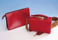 Set GOLDPFEIL: KÖfferchen und Kosmetiktasche, rotes Leder, SchlÜssel anbei, KÖfferchen mit UmhÄngeriemen, ca. 22.5 x 16 x 9 cm bzw. 27.5 x 20 ...