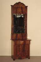 Halbschrank mit Spiegelaufsatz, deutsch, um 1870, Korpus Weichholz, Mahagonifurnier, 2 TÜren mit BrezelfÜllungen, eine Schublade, restauriert ...