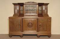 Aufsatzbuffet, deutsch, um 1910, Eiche massiv, Eichefurnier, gedrechselte FÜße, schlichte Fußleiste, 3-tÜrig, MitteltÜr mit aufgesetzten ...