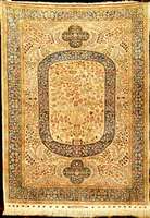Hereke Seide Alt, TÜrkei, um 1920, reine Naturseide, ca. 142 x 101 cm, SchÄtzwert: 15000.- EURO, EHZ: 2 (altersbedingt in einen p erfekten ...