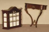 HÄngevitrine, Holland, um 1960, Barockstil, Korpus Weichholz, Wurzelnußfurnier, aufgelegte Sprossenfenster, geschweifte EinlegebÖden, praktisch, ...