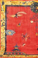 Peking Antik, China, um 1900, feine hochwer tige glanzreiche Wolle geknÜpft auf Baumwolle, ca. 355 x 275 cm, SchÄtzwert: 25000,- EURO, E hz: 2 ...