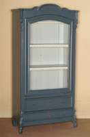 WÄscheschrank, deutsch, um 1860, Louis -Philippe, Weichholz, blau gefaßt, gebogene Beine, 2-schÜbig, TÜr verglast, abgeschrÄgte Ecken, in ...