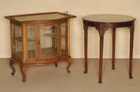 Runder Beistelltisch, England, um 1890, Mahagoni massiv, Mahagonifurnier, auf 4 Hochbeinen, umlaufende Zarge furniert, elegantes BeistellmÖbel, ...