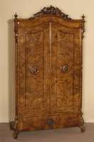 Schrank, deutsch, um 1860, Louis-Philippe, Korpus Weichholz, Nußbaumfurnier, z.T. Wurzelnußfurnier, 1-schÜbig, 2 TÜren, FÜllungen mit ...