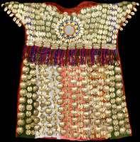 Kinder Festtagskleid Antik, Usbekistan, auf wendige gute handarbeit, um 1900 antik, Patchw ork aus Baumwoll Stoff besatz mit Metallknöpfe n und das ...