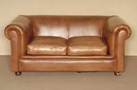 Ledersofa, im Stil von 1920, ArtDeco, braunes Rindsleder von guter QualitÄt, mit herausnehmbaren Sitzkissen, leichte Gebrauchsspuren, ca. ...