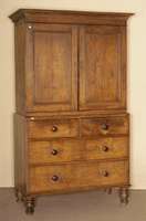 Aufsatzschrank, England, um 1880, Korpus Weichholz und Eiche massiv, Oberteil zweitÜrig , Rahmenkonstruktion, Unterteil vier SchÜbe, vier ...