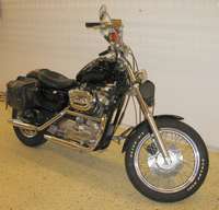 HARLEY DAVIDSON Sportster 1200, EZ 07.92 13412 mls, HU 02-2008, Umbau: vorverlegte Fussrastenanlage, Neuer Tank und Schutzbleche, Bremsleitung ...