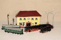 Konvolut MÄrklin, 40er-70er Jahre, Spur HO, best. aus: Dampflok, Nr. 3082, Dampflok Nr. 3000, Loks intakt, Tieflader 4617, Bananenwagen 307/2, ...
