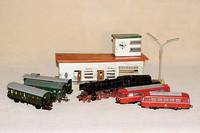 Konvolut MÄrklin, 50er-60er Jahre, Spur HO, best. aus: Dampflok mit Tender, DA 800, Schienenbus DB 800 K und DA 800 B, Loks intakt , GepÄckw. ...
