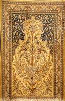 Istanbul, Türkei, ca. 60 Jahre, reine Naturseide, ca. 203 x 126 cm, Schätzwert: 4500.- EURO, EHZ: 2, altersbedingt in einen se hr guten ...