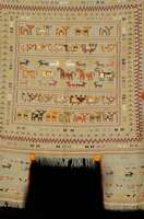 Pferdedecke Alt (Gashgai), Persien, um 1910/20, Wolle auf Wolle, ca. 108 x 107 cm, SchÄtzwert: 2000.- EURO, EHZ: 2, altersbedingt in einen ...