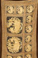 Textil, Asien, um 1930, Metallstickerei, ca. 152 x 90 cm, SchÄtzwert: 1800.- EURO, EHZ: