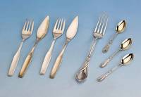 12 KaffeelÖffel und 1 Gabel, deutsch um 1900, 800er Silber, reiner Jugendstil, teilvergoldet (ber.), Bes.-Monogr. und dat., vgl. Lit.: Bestecke ...