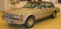 CADILLAC SEVILLE SEDAN 5.7, Schönes Fahrzeug EZ ?80 mit erst 85.551 km aus Ersthandbesitz - absolute Vollausstattung! Silber metallic mit ...