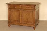 Halbschrank, deutsch, um 1880, GrÜnderzeit, Korpus Weichholz, Eiche massiv, z.T. furniert, TÜren und Seiten kassettiert, Lisenen gerillt, ...