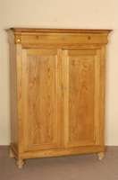 Vertiko, deutsch, um 1900, Eiche massiv, zweitÜriges MÖbel, TÜrinlets mit schÖner Holzmaserung, Kopfteil ein Schub, schlichtes MÖbel als ...