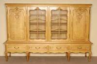 Vielzweckschrank, deutsch, um 1930, Renaissancestil, helle Eiche massiv, viertÜriges Oberteil, SeitentÜren mit aufwendiger Schnitzerei in den ...