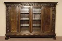 BÜcher- bzw. Kanzleischrank, deutsch, um 1910 , Korpus Buche und Weichholz, auf Rahmen gearbeitet, Nußbaum massiv, Nußbaumfurnier, viertÜriges ...
